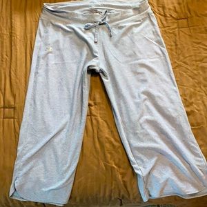 Under Armour cropped loose fitting leggings